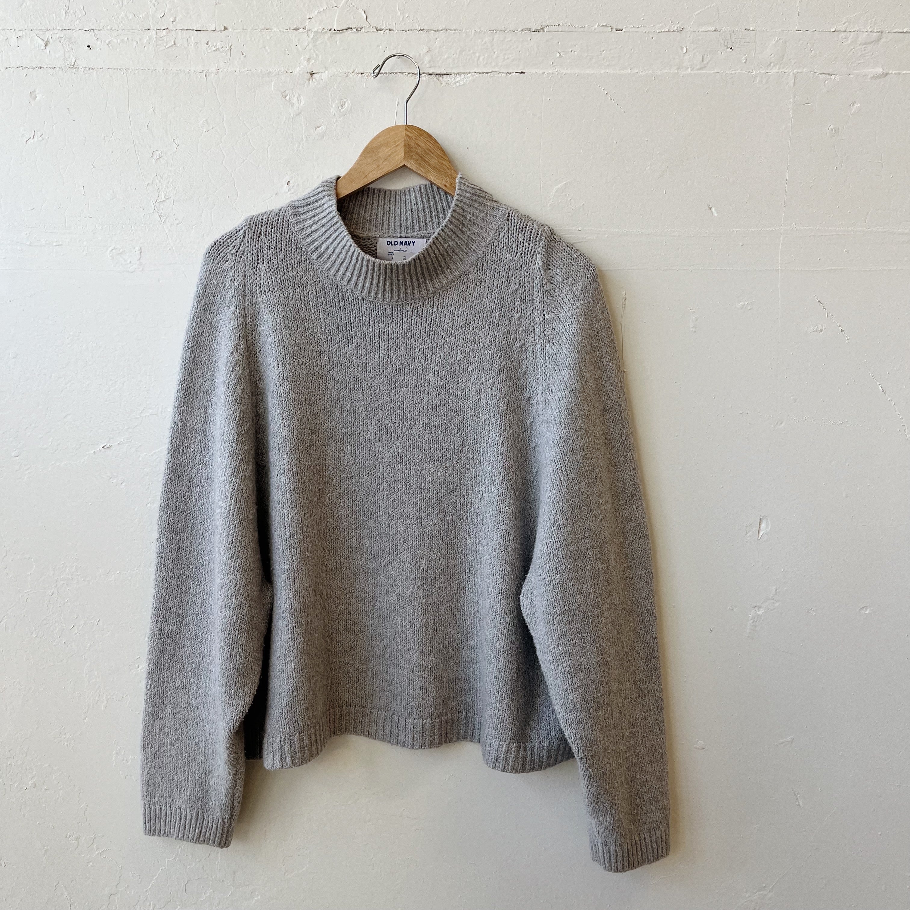 Size L | Gray Sweater