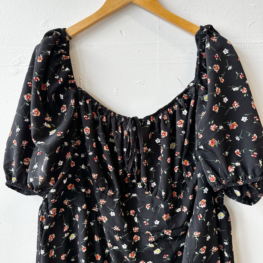 SIZE 24 | Black Floral Dress