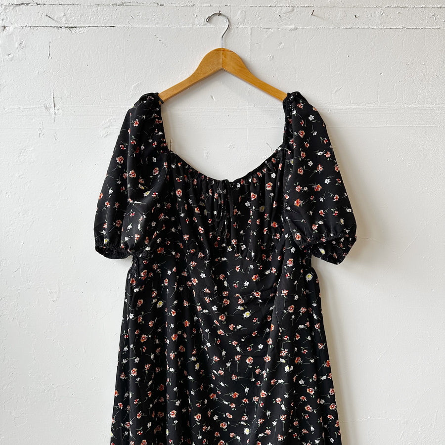 SIZE 24 | Black Floral Dress