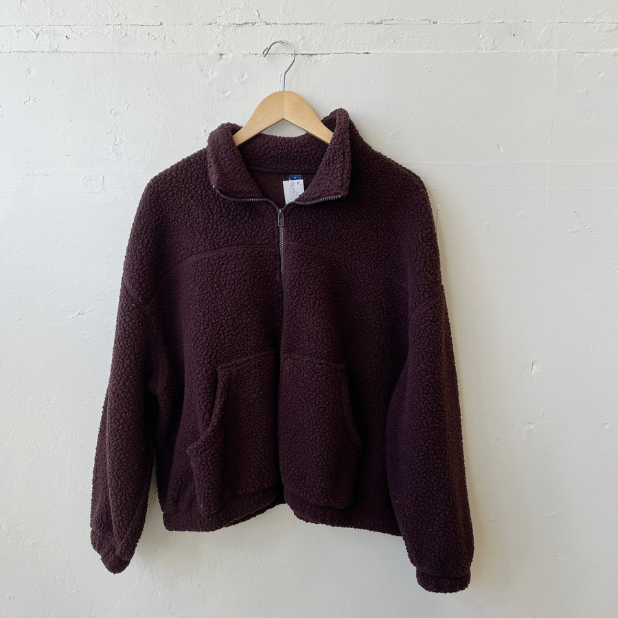 Size M | Plum Sherpa Zip Up