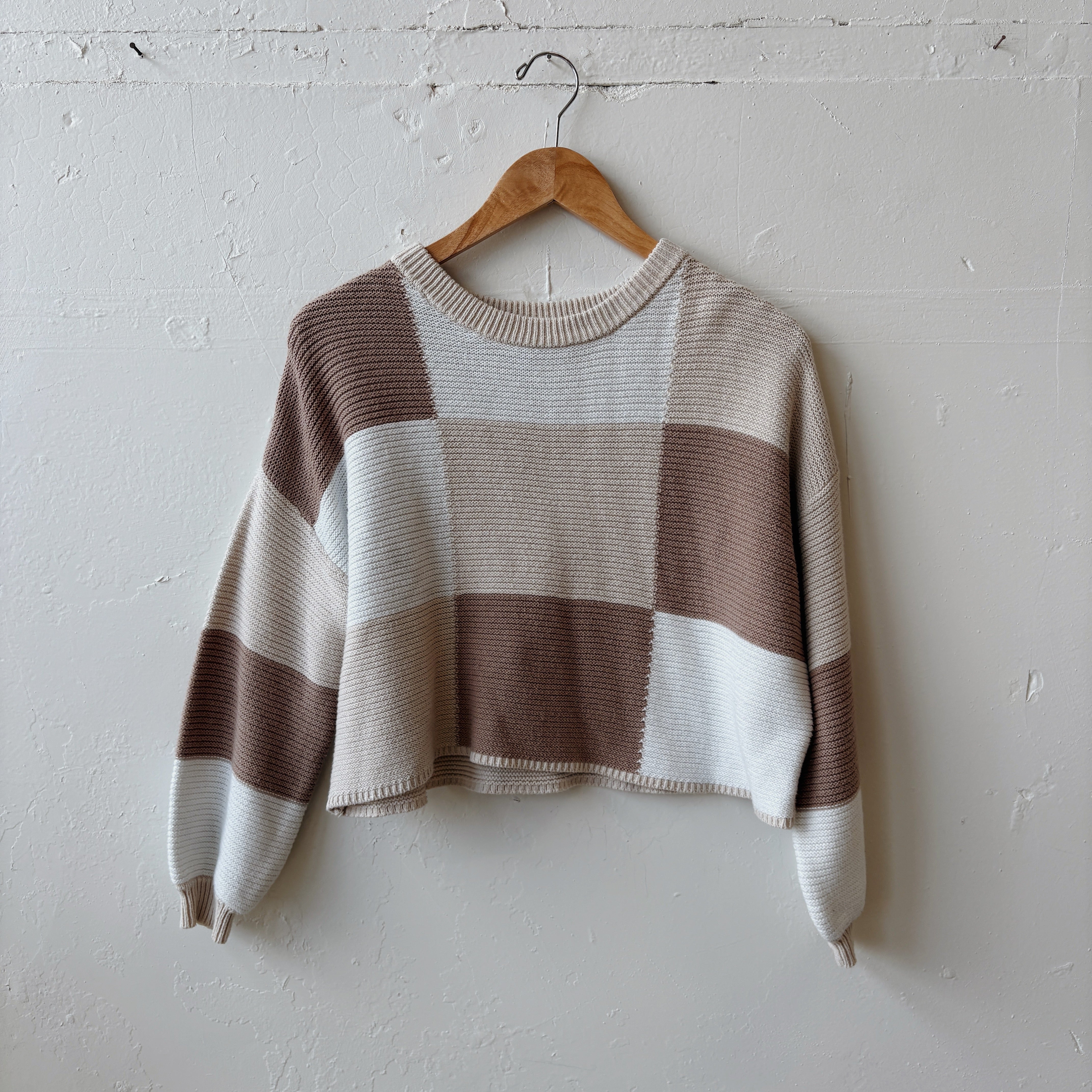 SIZE M | Neutral Block Sweater