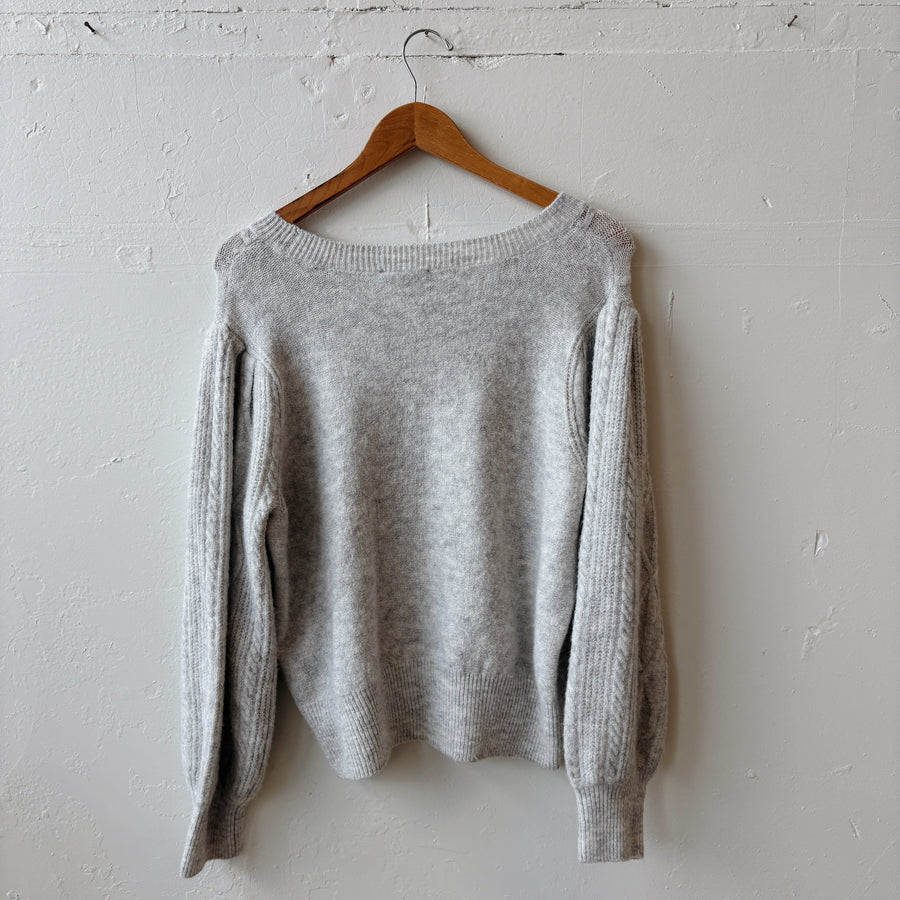 SIZE L | Gray Sweater