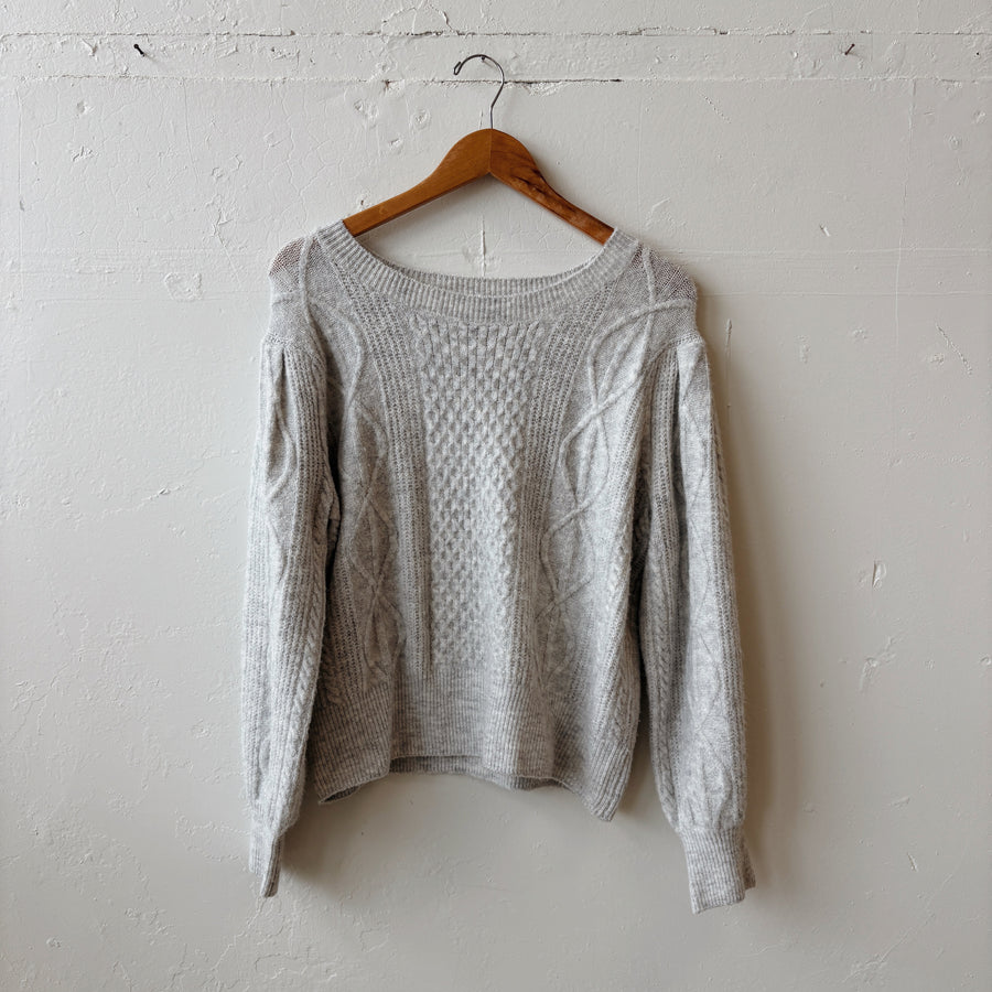 SIZE L | Gray Sweater