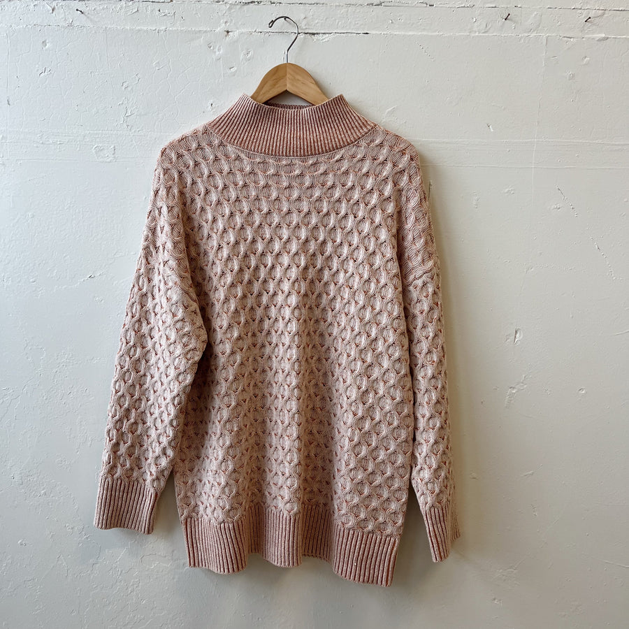 Size L | Textured Sweater